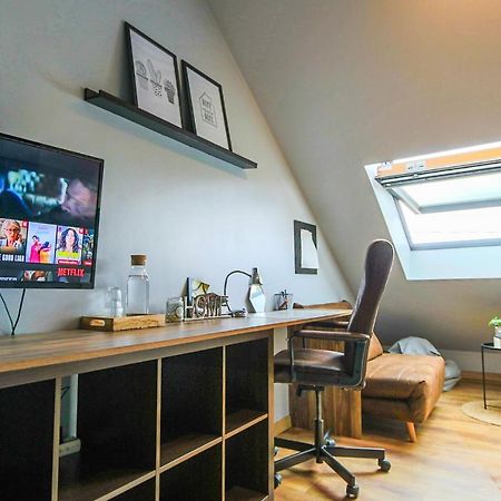 Maisonnette En Duplex Avec Terrasse Breux-Jouy Ngoại thất bức ảnh