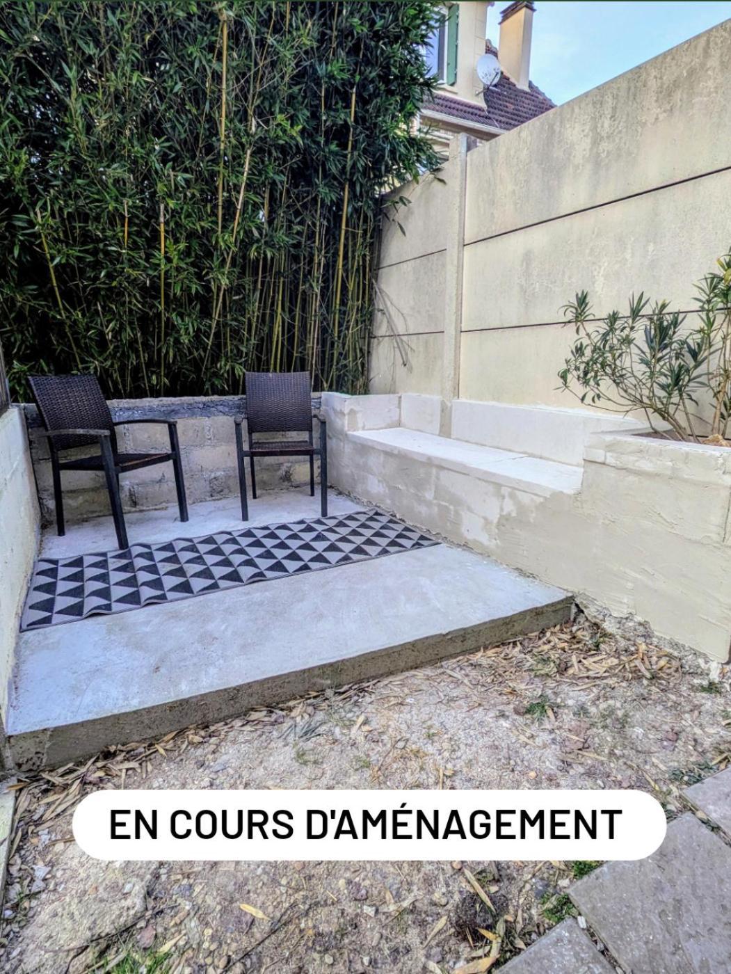Maisonnette En Duplex Avec Terrasse Breux-Jouy Ngoại thất bức ảnh